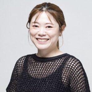 安東 裕子