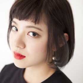 M_PLUS-ショートヘアの女性