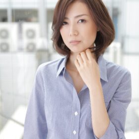 M_PLUS-大人な雰囲気の女性