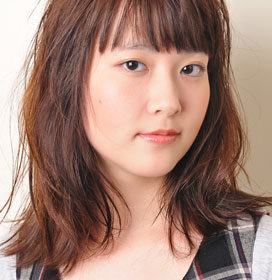 M_PLUS-ブラウンロングの女性