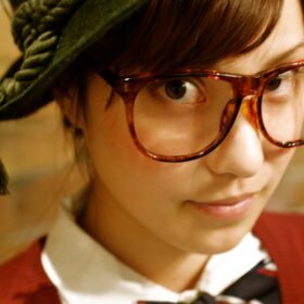 grow-眼鏡の似合うショート