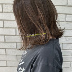オフィスで可能な外ハネミディアムの写真