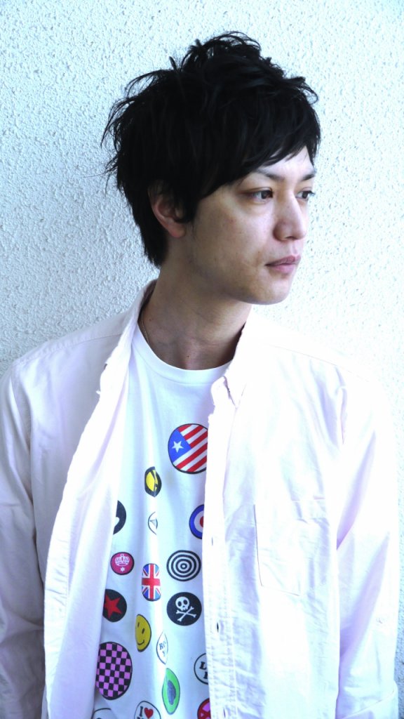 kuroromu-mens-黒髪短髪の男性
