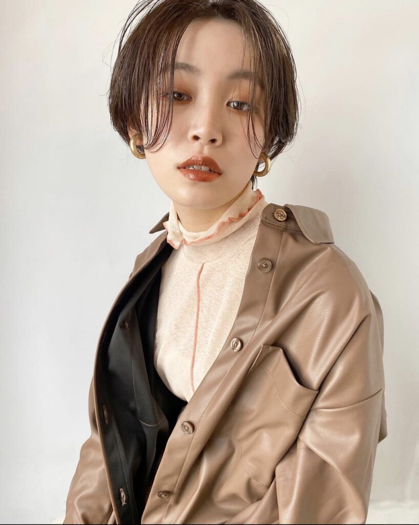 シームのショートヘアの写真