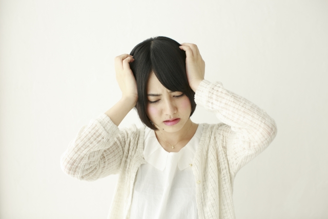 sapporo-allergy-悩まされる女性