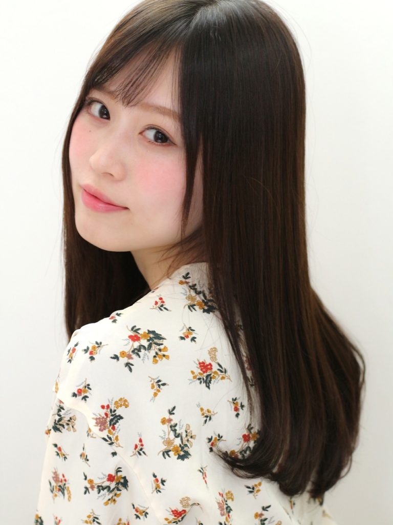 アンネルのストレートヘアの写真