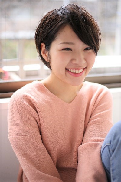 タリーテーブルのショートヘアの写真1