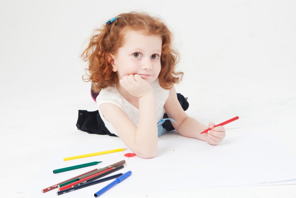 パーマをかけた女の子の写真