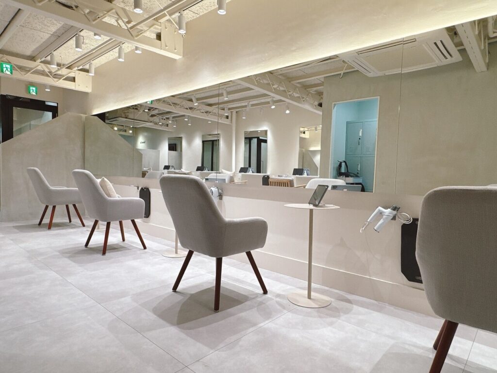 カエラ　バイ　アメリの店内写真