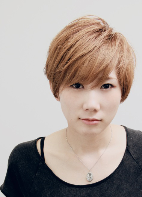 703のショートヘアの写真