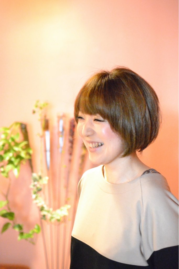 ムナアンメトルのショートヘアの写真