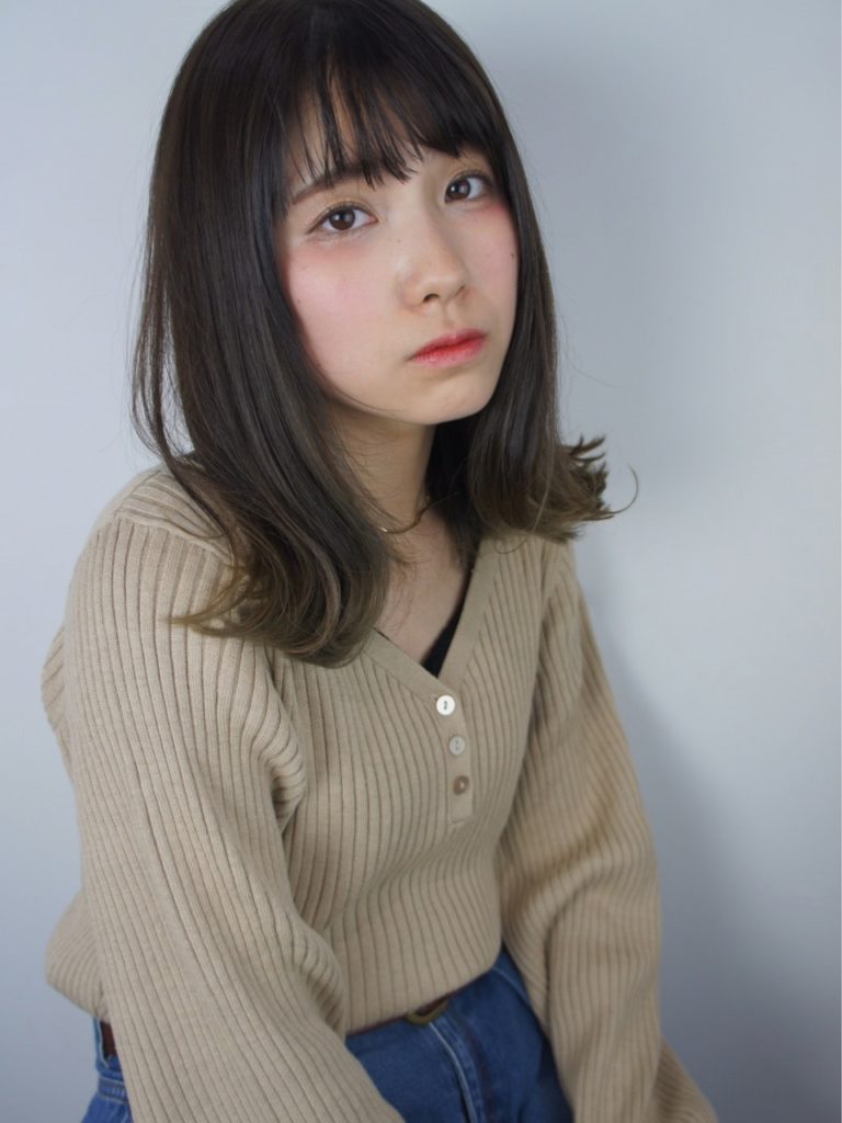ランプライトの外ハネストレートの写真