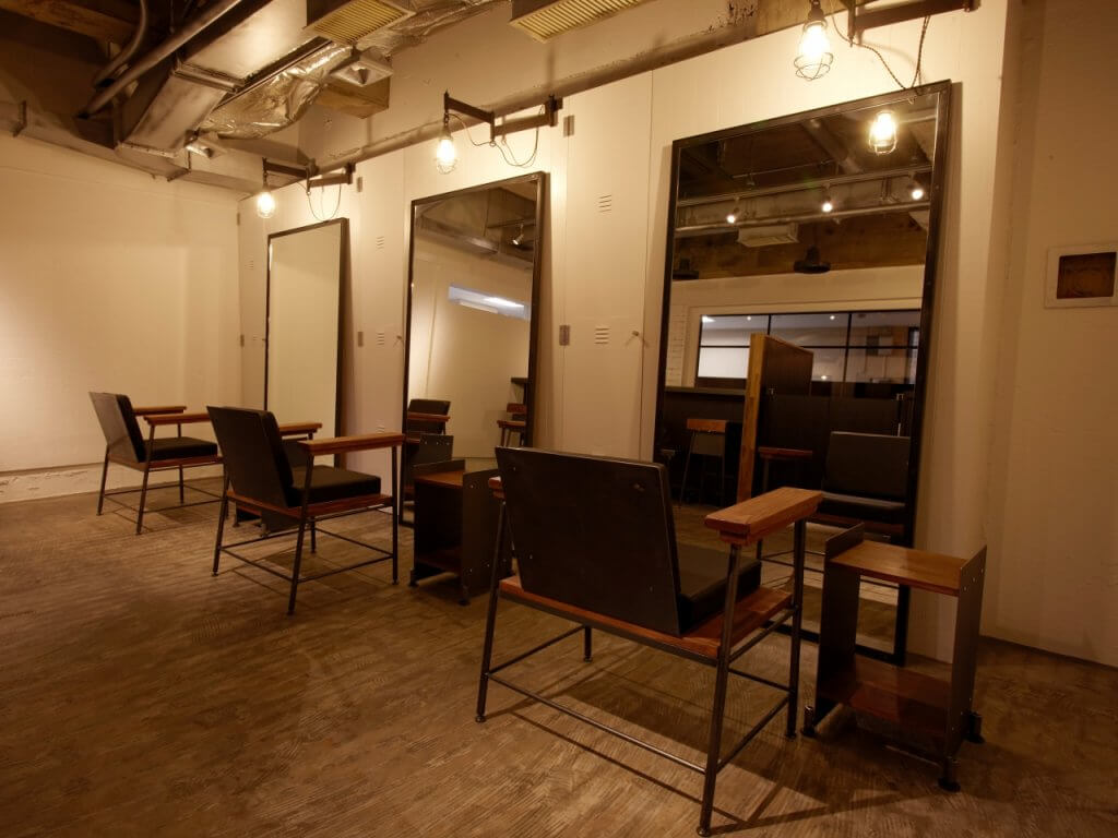 アンダーバーサーティーンさんの店内の写真