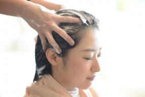 トリートメント施術中の写真