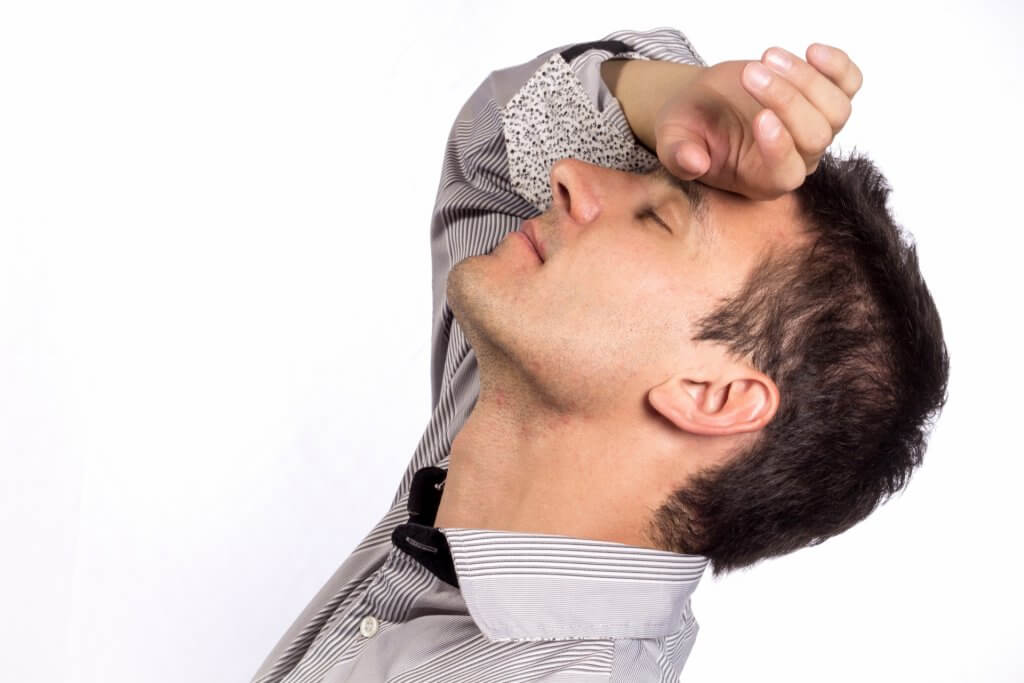 men's-best-salon-悩む男性