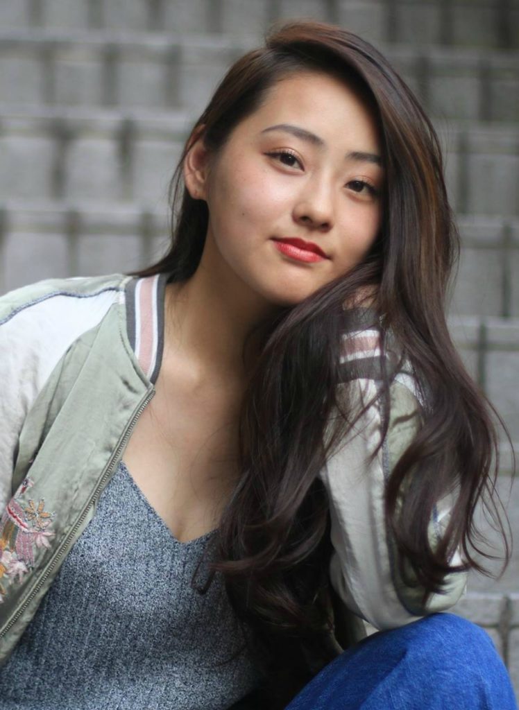 アンレーヴのロングヘアのスタイル写真