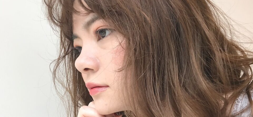 ハイライトで叶える毛先まで上品な大人ヘアカラー Bsr Press 人気美容室情報 ベストサロンレポート