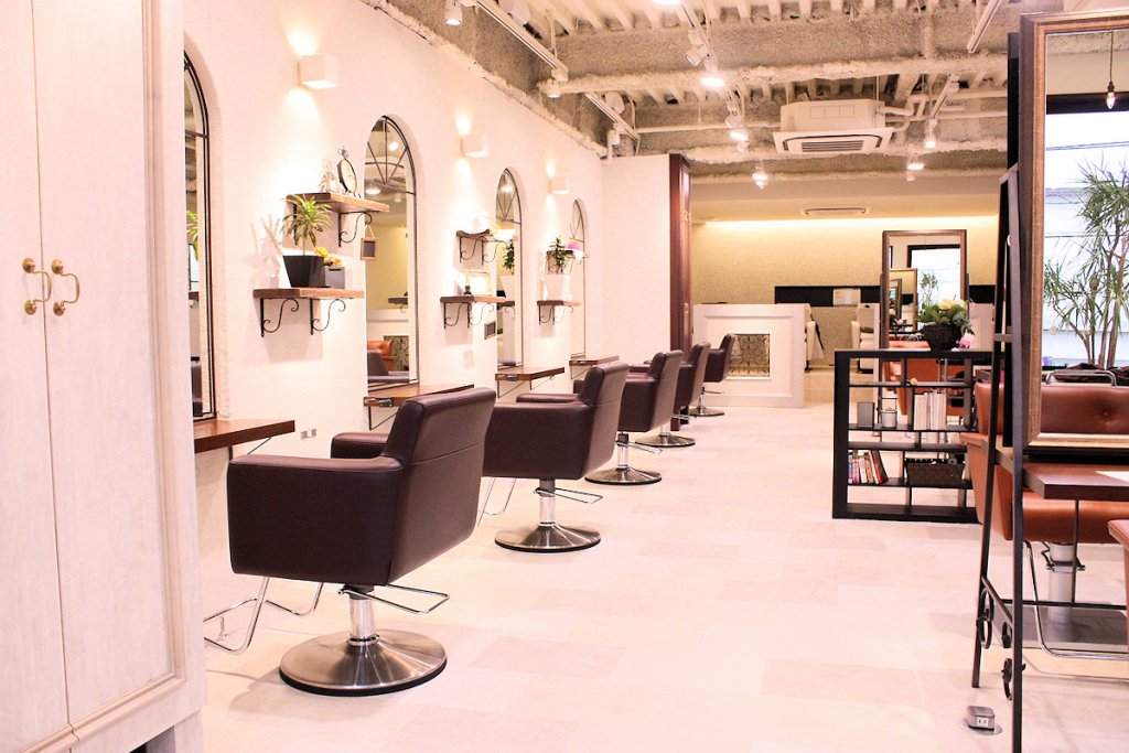 cutmodel-kann+fの店内