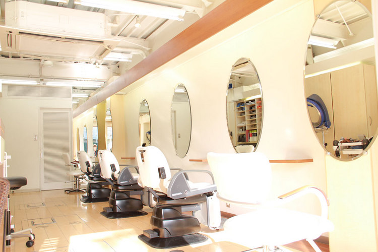 hena-パルティルの店内