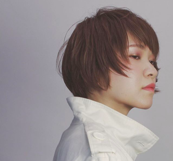 gray-ゴカンオモテサンドウのヘアスタイル