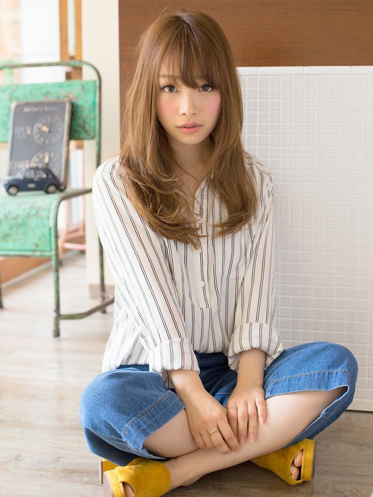 ココのロングヘアのスタイル写真