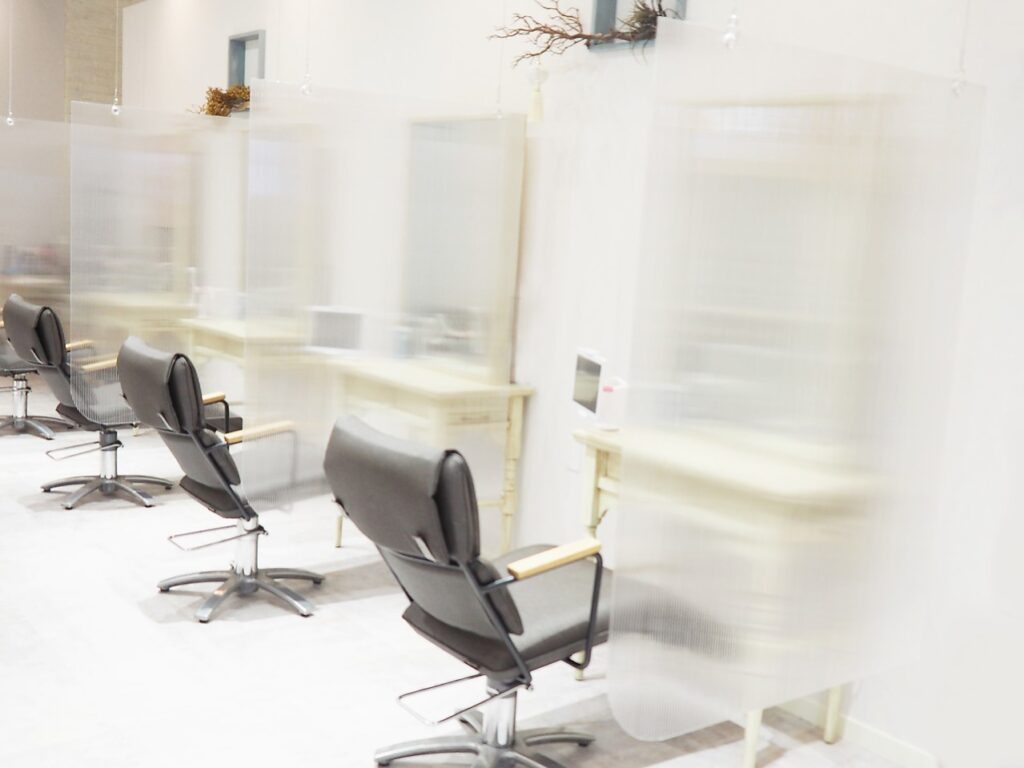 color-ヘアジュレドゥの店内
