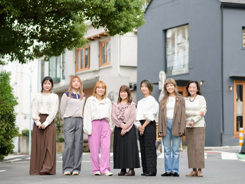 プルースラウンジのスタッフ写真