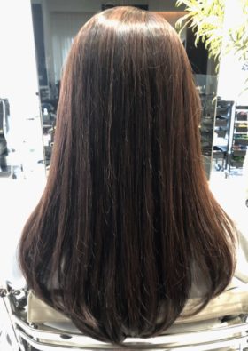 ロングヘアの女性の写真