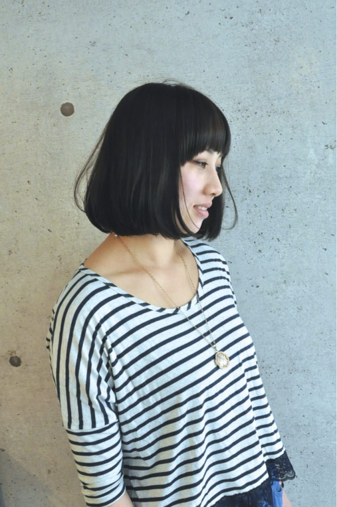ボブスタイルの女性の写真