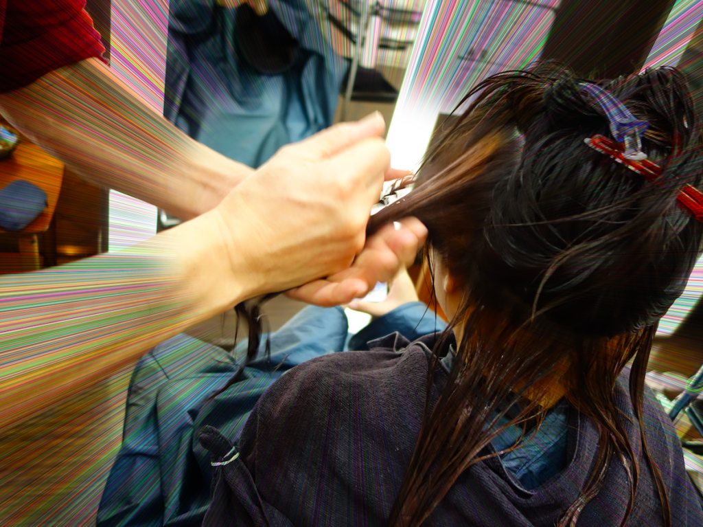 トリートメント中の手元の写真