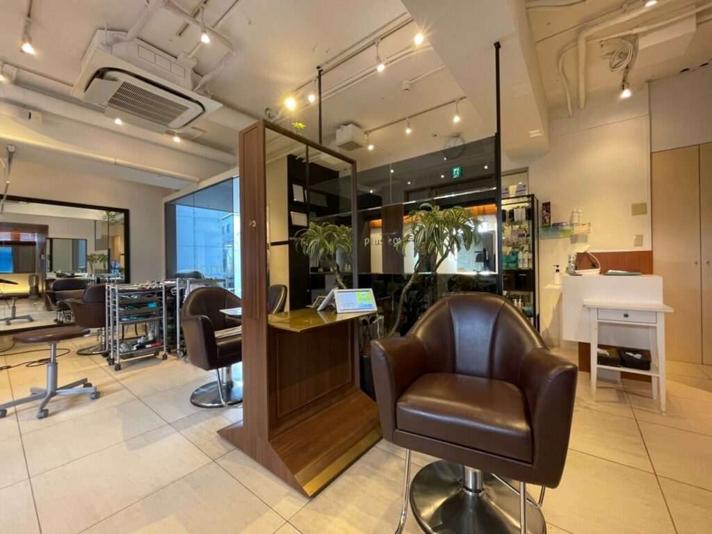 プルースラウンジの店内写真