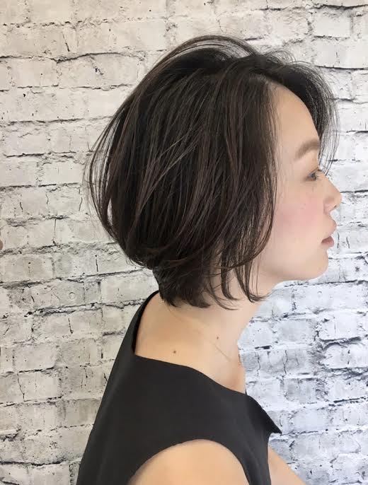 grey-ブルームスイートのヘアスタイルの写真
