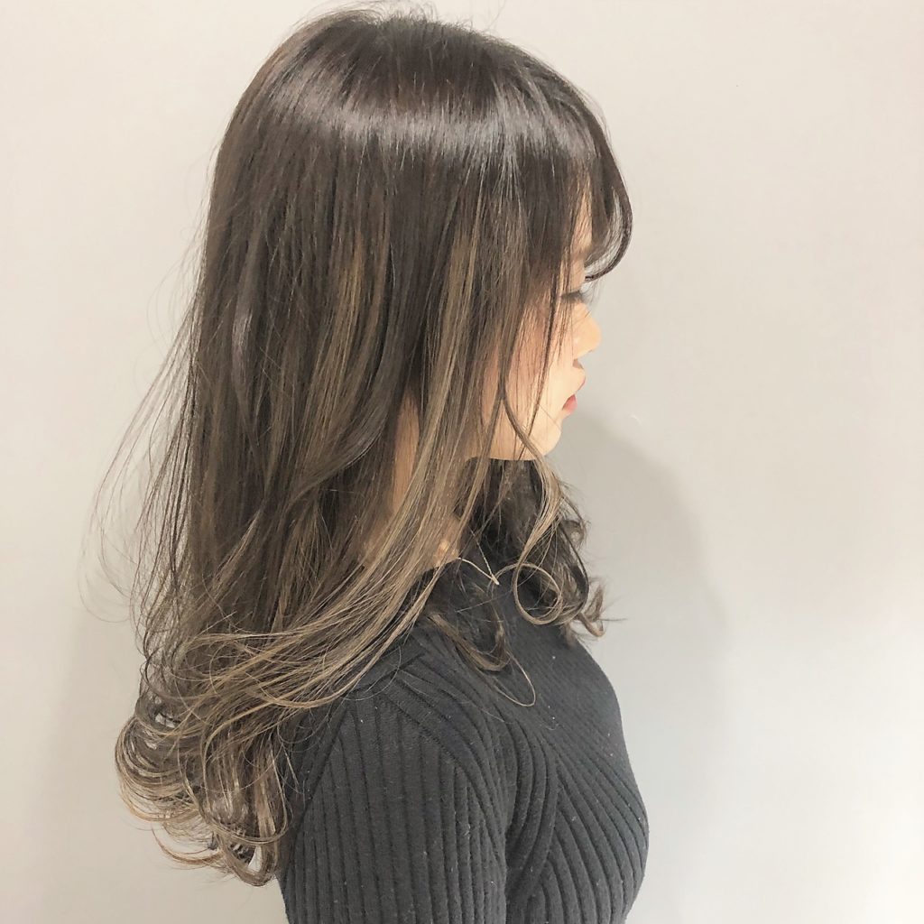 コテで巻いたようなスタイルの写真