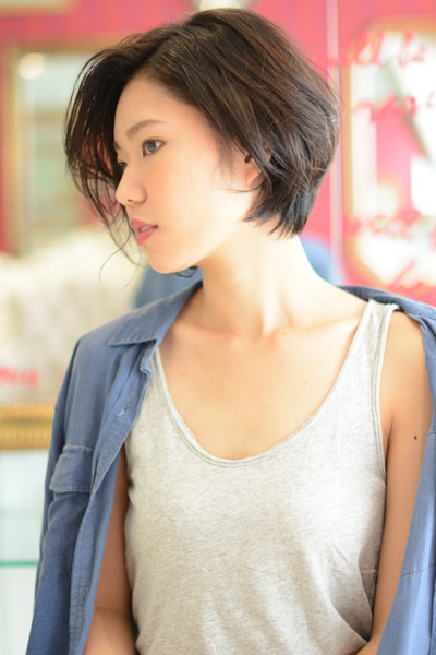 女性の写真