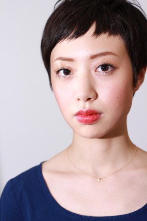 前髪が短いショートスタイルの写真