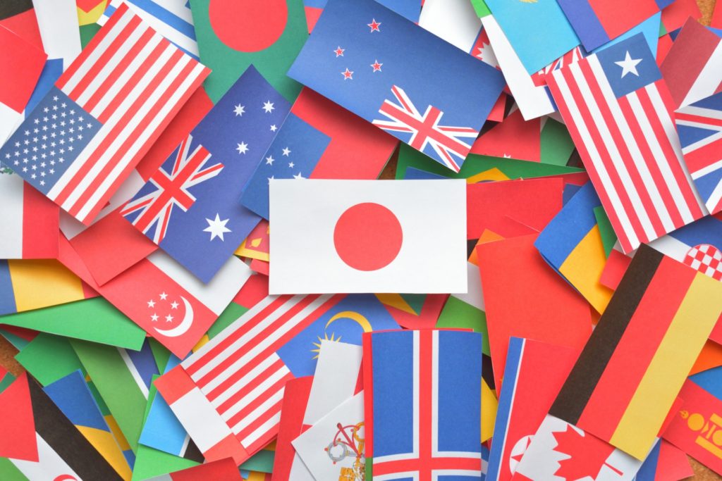 さまざまな国の国旗の写真