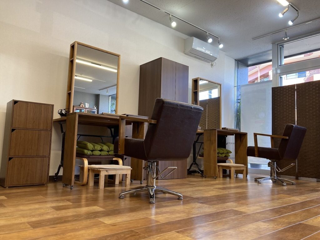 ヘアアリスワールド レガリアの店内写真