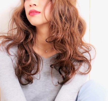 和漢彩染は白髪もおしゃれ染めもokなカラー剤 魅力を美容師が徹底解説 Bsr Press 人気美容室情報 ベストサロンレポート