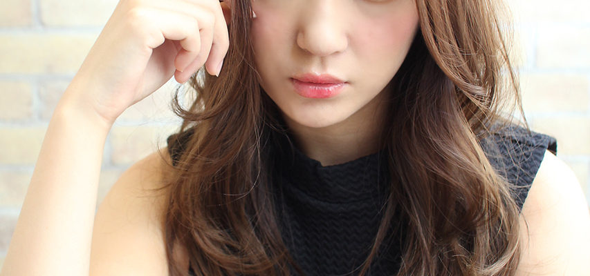 和漢彩染は白髪もおしゃれ染めもOKなカラー剤!魅力を美容師が徹底解説! | BSR PRESS | 人気美容室情報 ベストサロンレポート 和漢彩染は白髪もおしゃれ染めもOKなカラー剤!魅力を美容師が徹底解説! | BSR PRESS | 人気美容室情報 ベストサロンレポート