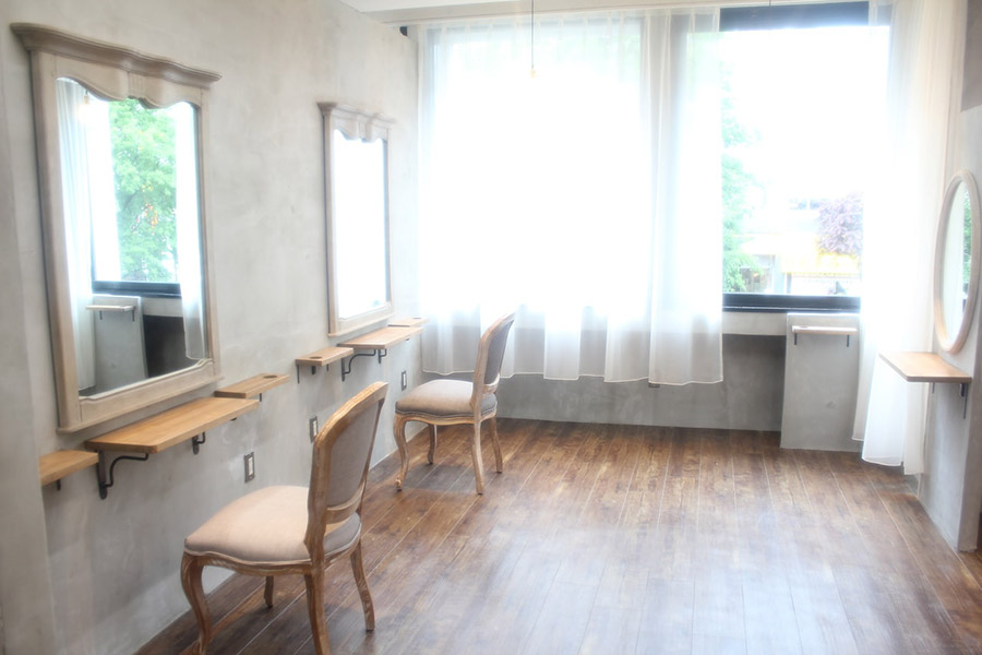 仙台の美容室Darlinの店内の写真