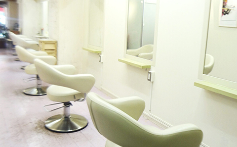 ヘアメイクタグの店頭写真