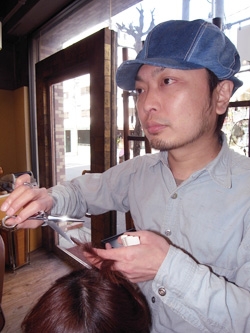 クーキのオーナースタイリスト大西さんの写真
