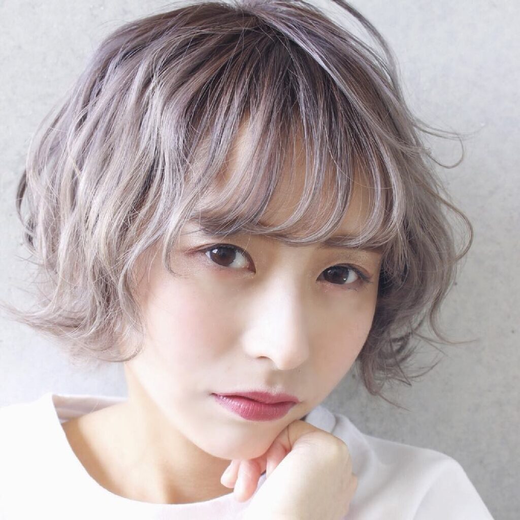バルバオ サロンドベレーザの短めのボブスタイルの女性の写真