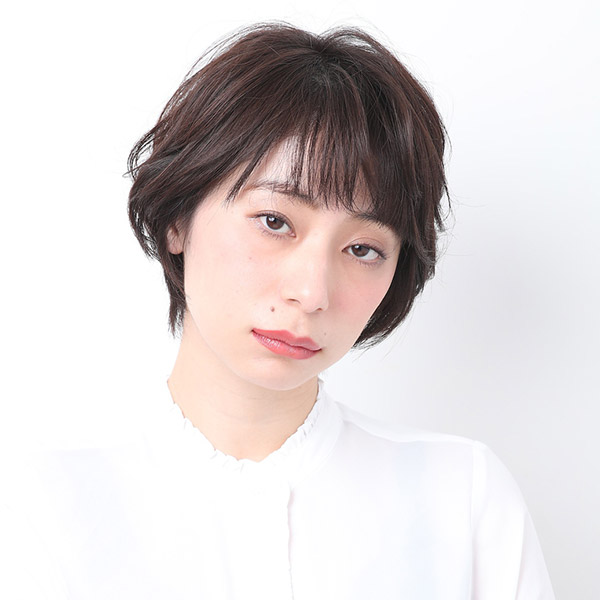 ショートレイヤースタイルの写真