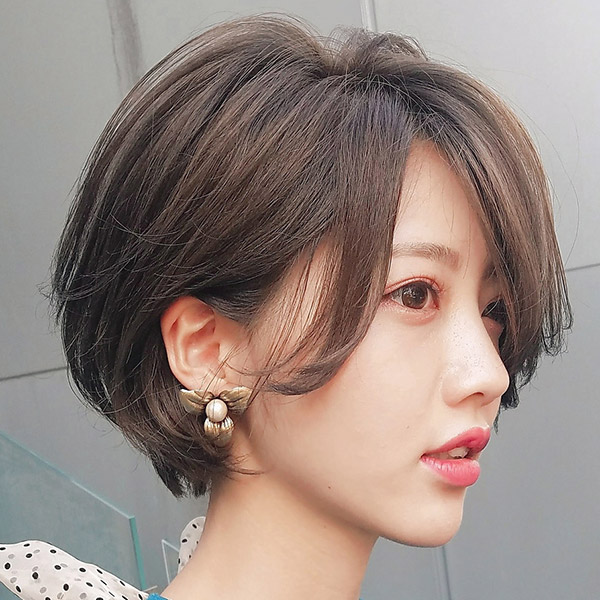 上品な大人ショートボブのスタイル写真