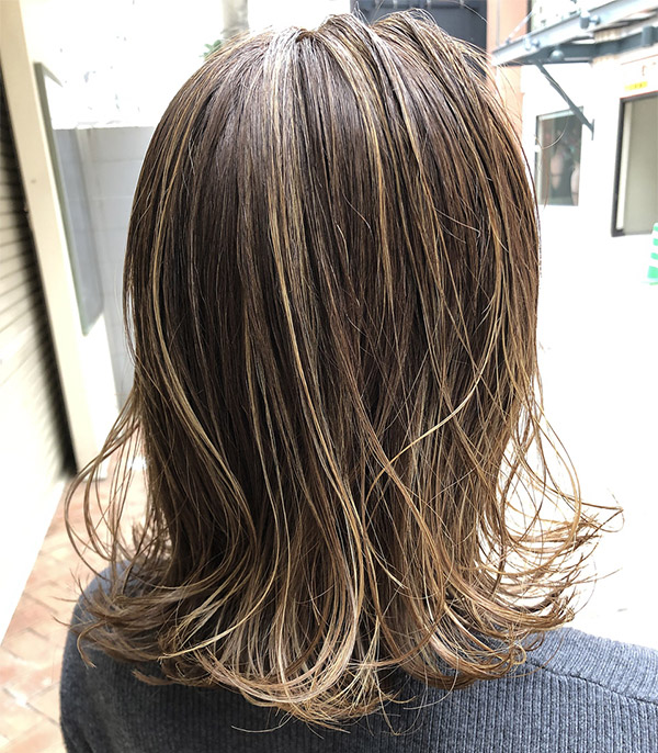 切りっぱなしボブのスタイル写真