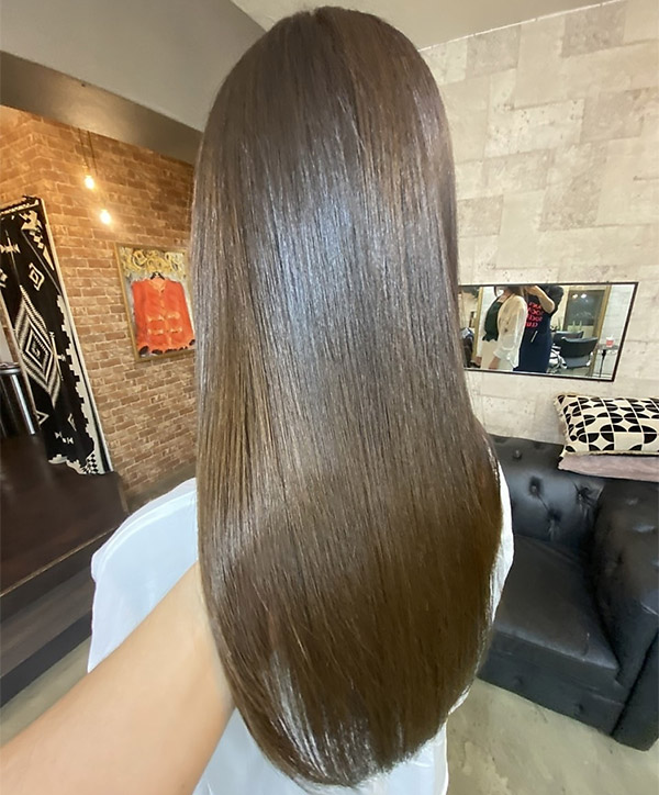 プラグヘアーデザインの縮毛矯正の写真