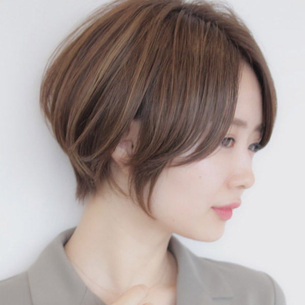 美容室での白髪染めの施術例の写真