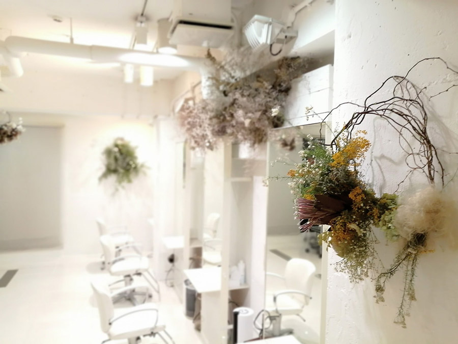ファイブボックスヘアーヒロシマのかわいい店内の写真