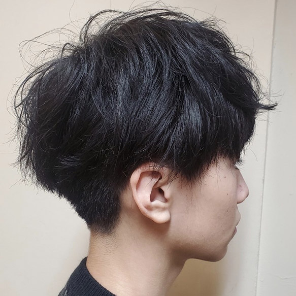 すっきりとしたビジネスカットスタイルの写真
